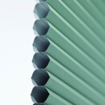 オフィスの窓にも彩りを。最新ブラインドはデザインも機能も凄い